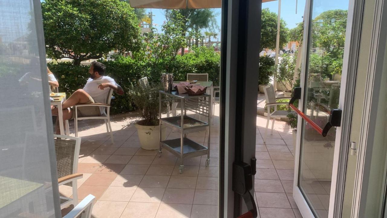 Hotel Rosati Rimini Exterior photo